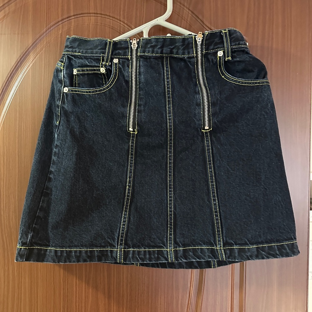 PROENZA SCHOULER WHITE LABEL
Front Zipper Skirt